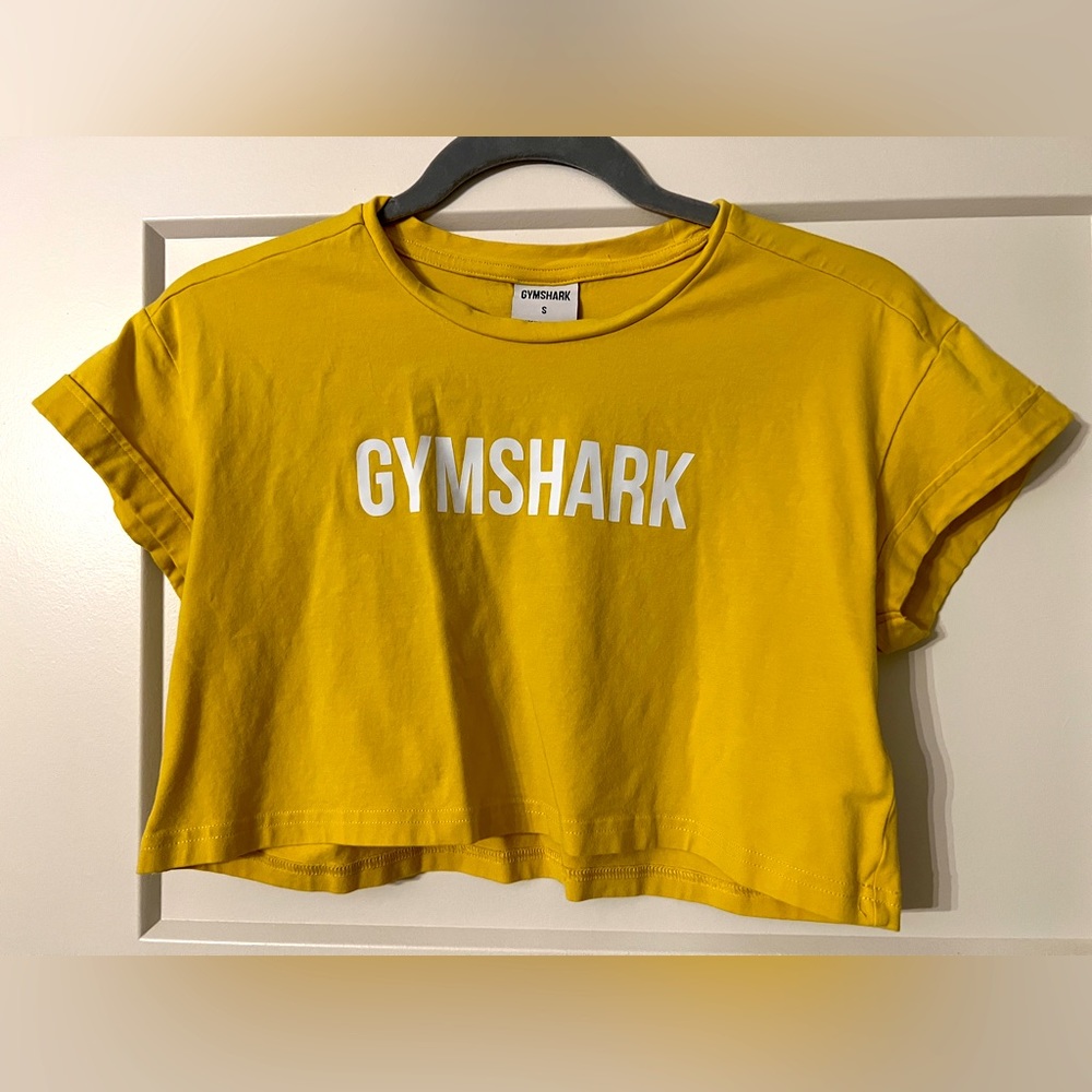 GymShark yellow crop top